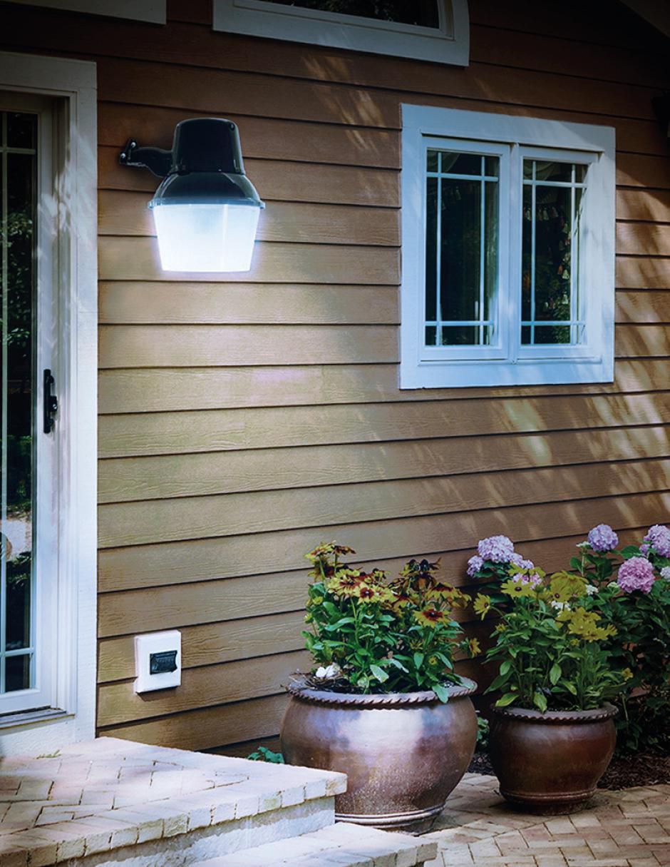 Foco LED 30 W de consumo 200 W de iluminación 80 lm lúmenes 2