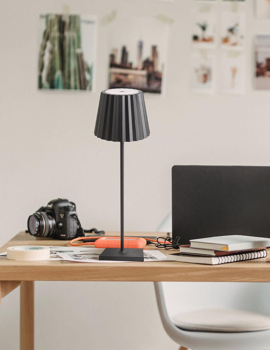Lámpara de mesa LED 6
