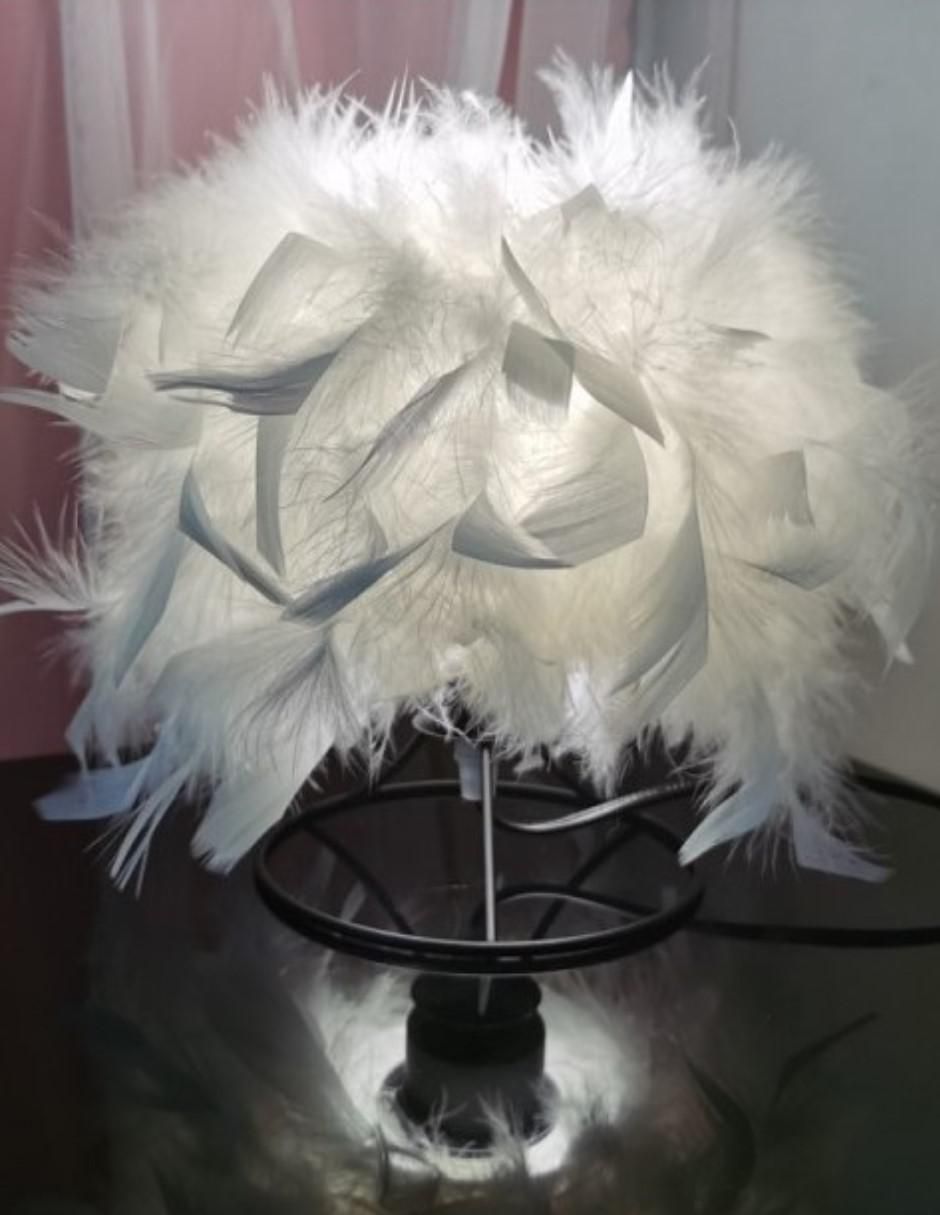 Lampara mesa led de Plumas de color blanco 1 pieza 5